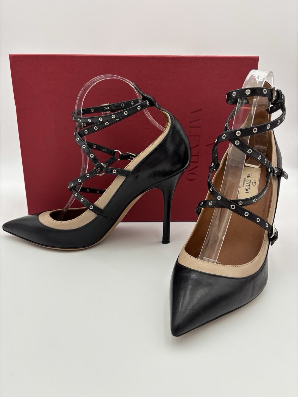 Valentino Love Lock Heels Black Beige Mary Jane Rivet Ankle Strap Size 38.5 8.5